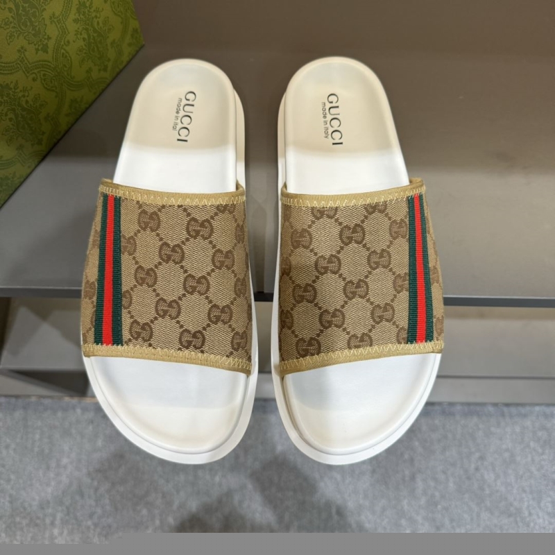 G*u*i slippers